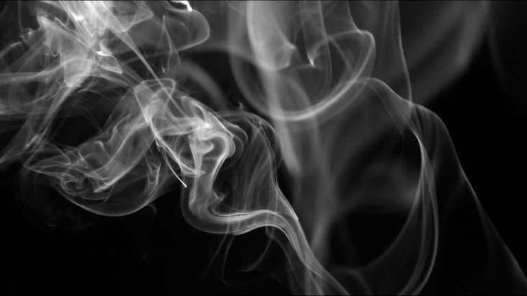 Elektromos Cigi ante la prohibicion cigarrillos electronicos españa, análisis práctico sobre impacto en usuarios y comercios
