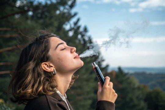 E cigi bolt ofrece aceite de marihuana para cigarrillo electronico para una experiencia única de vapeo con e cigi bolt
